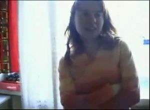 Папик занимается сексом со стеснительной дочуркой